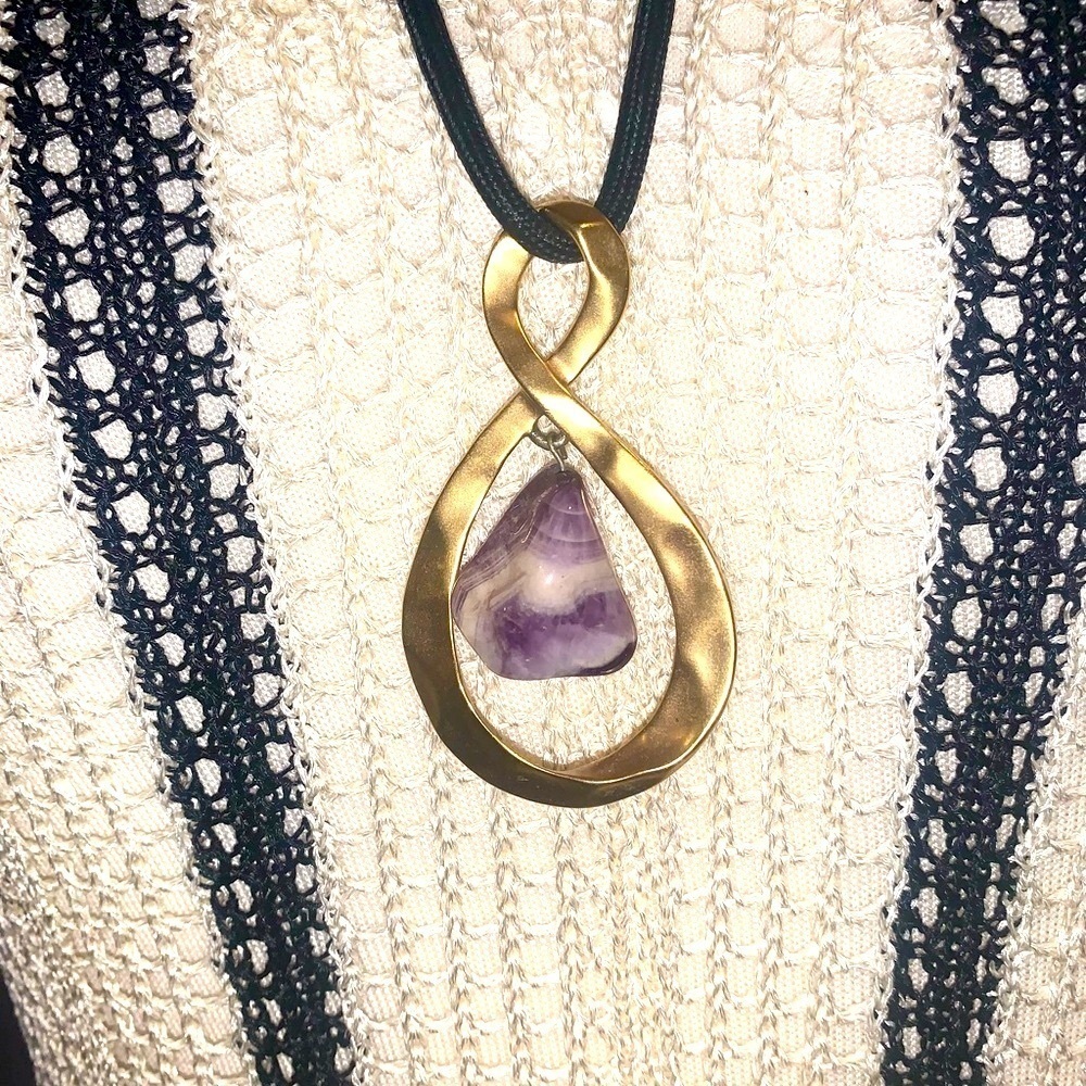 Vintage 90s Avon amethyst stone pendant on cord necklace